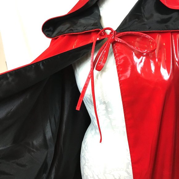 LEG AVENUE  Red Vinyl Blk Lined Long Hooded Cape Discontinued  VTG NOS NWT - Picture 2 of 13
